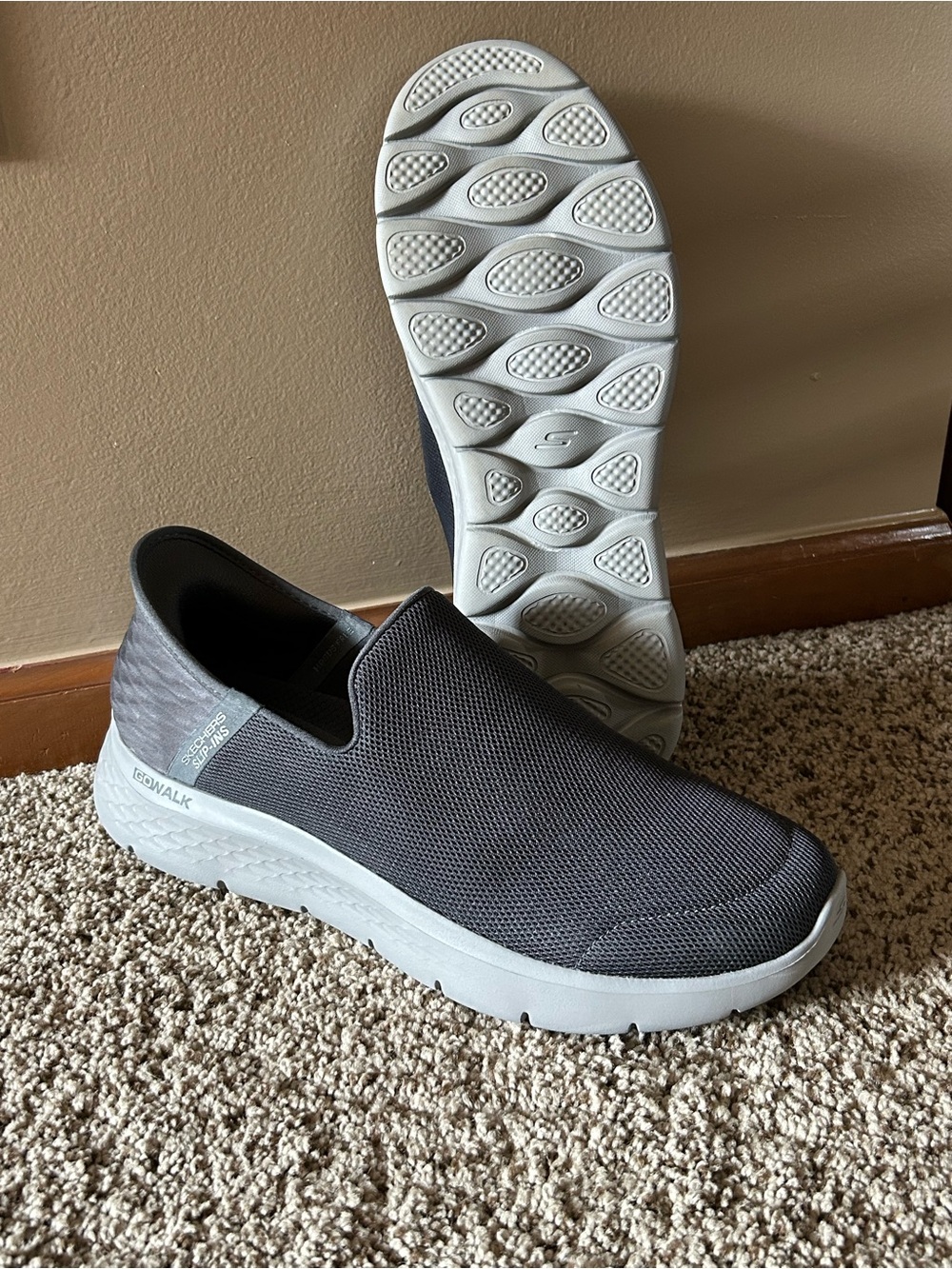 Skechers GOwalk Slip-On Men's Charcoal Gray Casual Walking Sneakers size 11